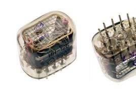 Sachet de transistors, registres à décalage, Arduino - fabrication d'une horloge à tube
